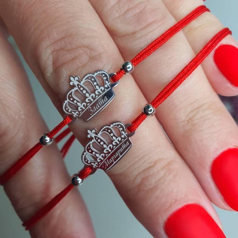 Серебряный-браслет-на-шелковой-нитке-Корона-с-гравировкой-Браслет-красная-нить-6