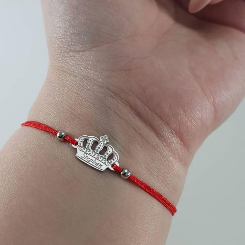 Серебряный-браслет-на-шелковой-нитке-Корона-с-гравировкой-Браслет-красная-нить